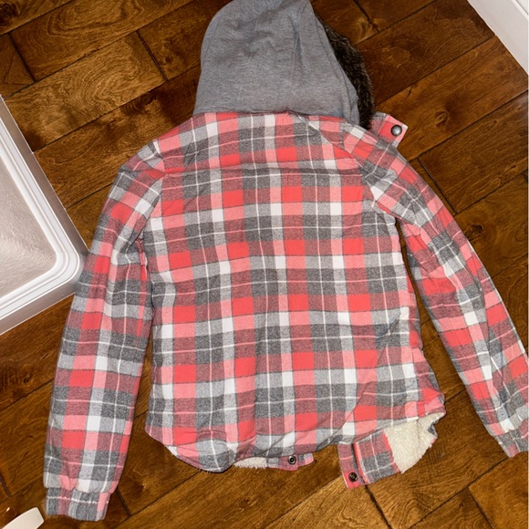 Roxy plaid small ski jacket with fur inside and hood - Picture 4 of 5